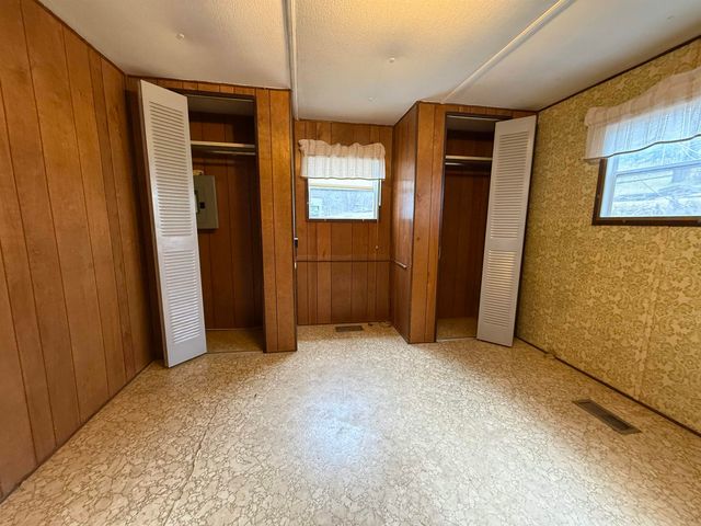 30 Moutain Avenue, St. Johnsbury, VT 05819