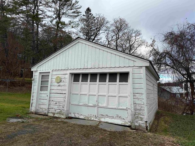 30 Moutain Avenue, St. Johnsbury, VT 05819