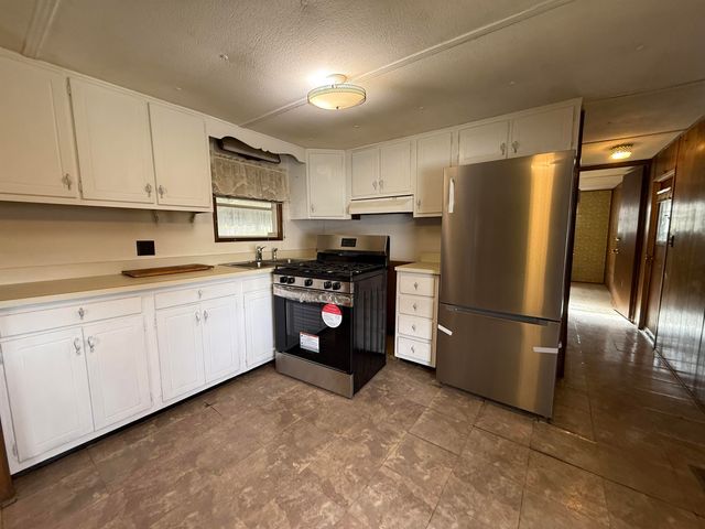 30 Moutain Avenue, St. Johnsbury, VT 05819