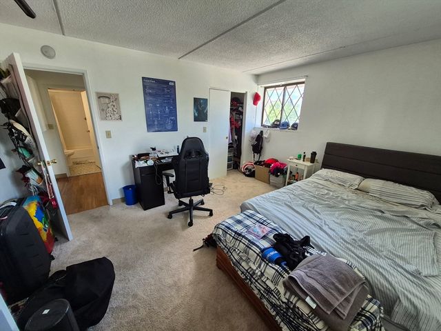 301 Lowell St 32, Somerville, MA 02145