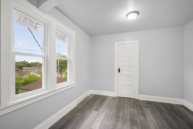 5622 N 36th STREET, Milwaukee, WI 53209