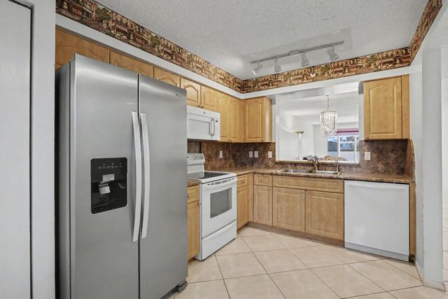 6112 Huntwick Terrace 106, Delray Beach, FL 33484