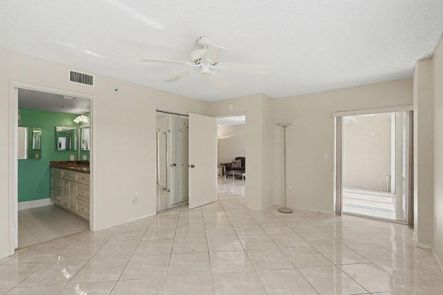 6112 Huntwick Terrace 106, Delray Beach, FL 33484