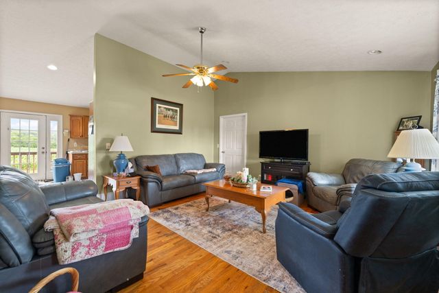 248 Harts Place Drive, Somerset, KY 42501