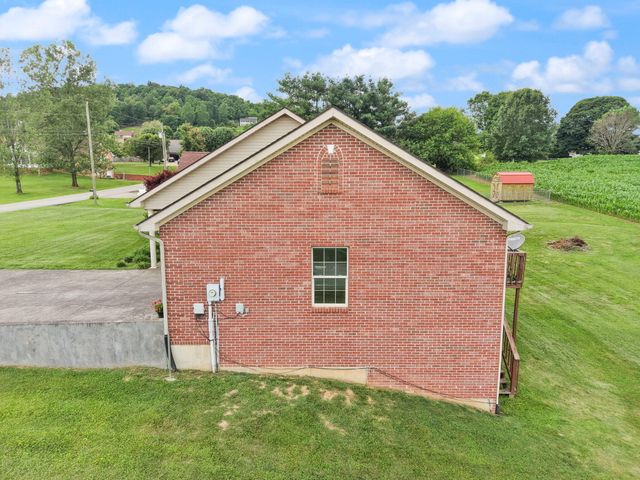 248 Harts Place Drive, Somerset, KY 42501