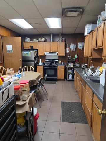 3839-41 N Kedzie Avenue, Chicago, IL 60618