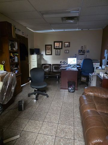 3839-41 N Kedzie Avenue, Chicago, IL 60618