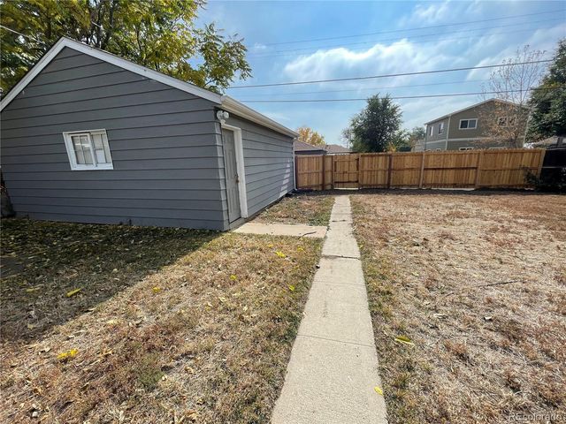 982 S Pecos Way, Denver, CO 80223