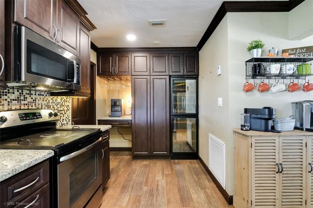 7921 NW 178th St, Hialeah, FL 33015