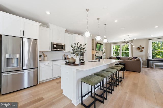 14186 SLATE ST, Woodbridge, VA 22193