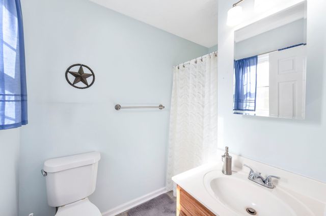 715 Pine Ridge Rd, Lexington, TN 38351