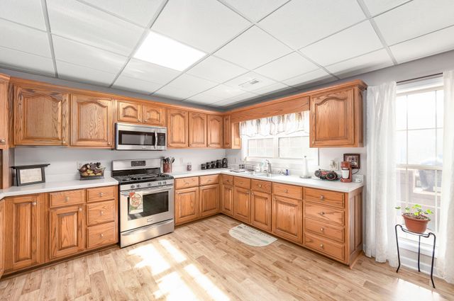 715 Pine Ridge Rd, Lexington, TN 38351