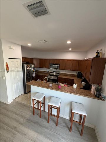 3515 W 89th Place, Hialeah, FL 33018