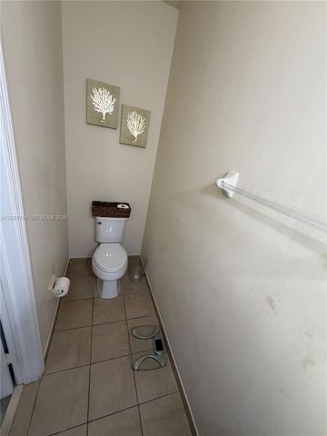 3515 W 89th Place, Hialeah, FL 33018