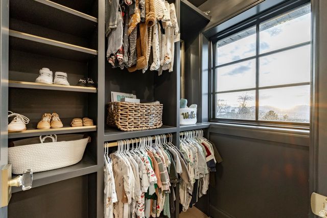 4605 S LEDGEMONT DR, Salt Lake City, UT 84124