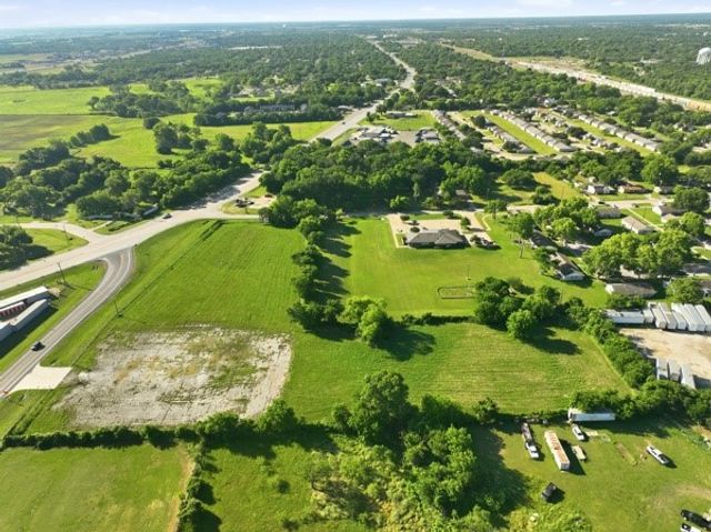 2507 Spur 469, Ennis, TX 75119