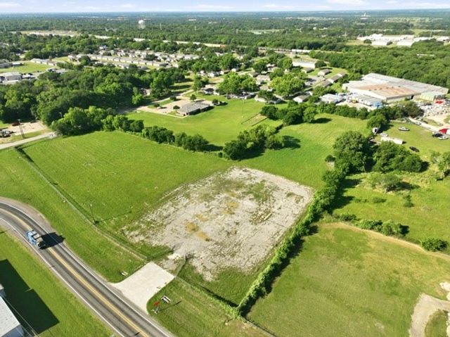 2507 Spur 469, Ennis, TX 75119