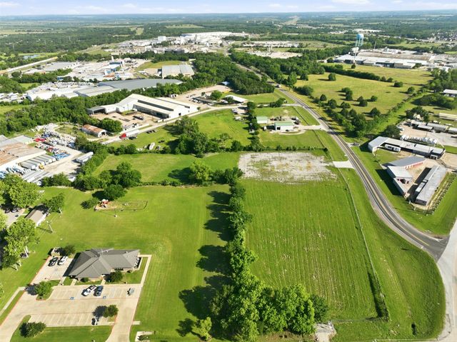2507 Spur 469, Ennis, TX 75119