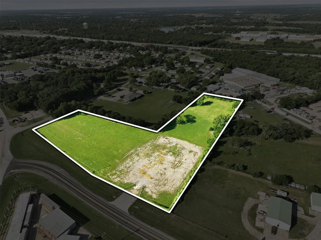 2507 Spur 469, Ennis, TX 75119