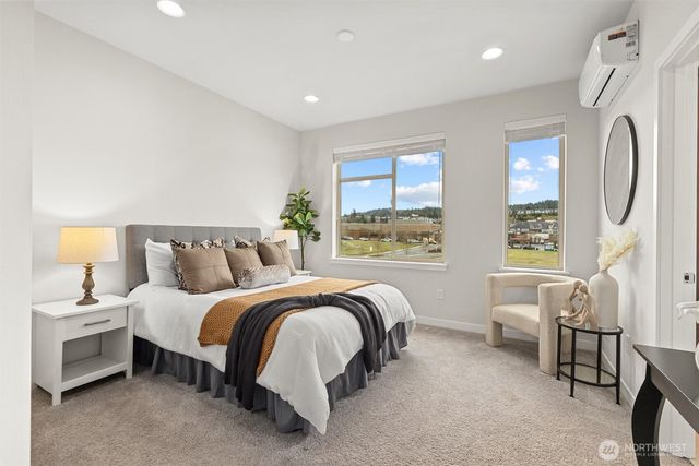 983 8th Avenue NE, Issaquah, WA 98029