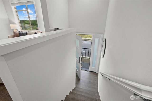 983 8th Avenue NE, Issaquah, WA 98029