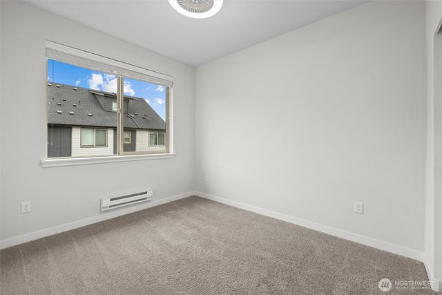 983 8th Avenue NE, Issaquah, WA 98029