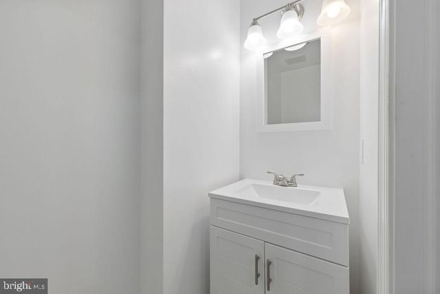 1815 N WARWICK AVE, Baltimore, MD 21216