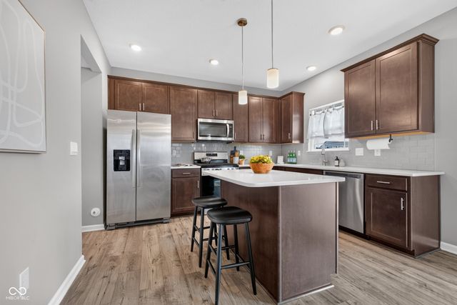 6885 Cardiff Drive, Mccordsville, IN 46055