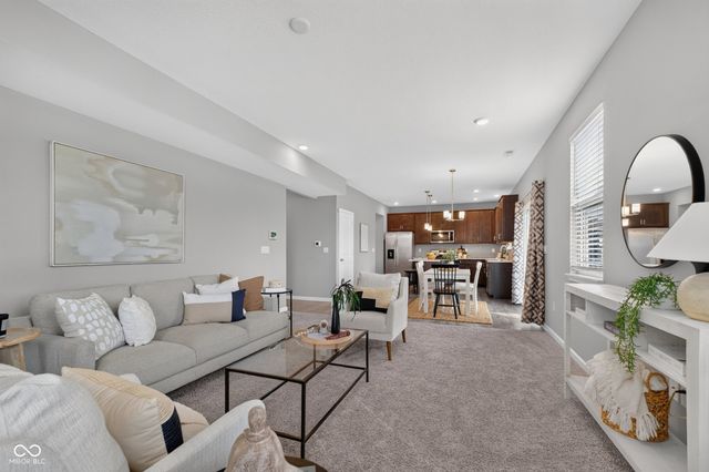 6885 Cardiff Drive, Mccordsville, IN 46055
