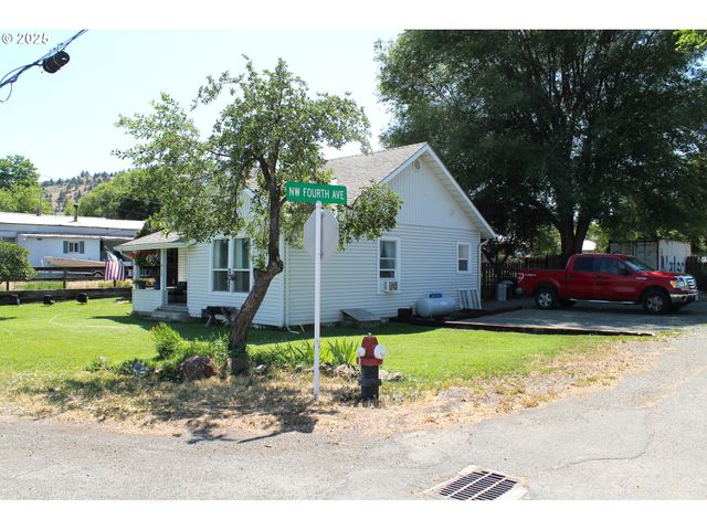 410 Nw BRIDGE St, John Day, OR 97845
