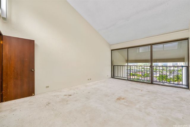 500 Lunalilo Home Road 18C, Honolulu, HI 96825