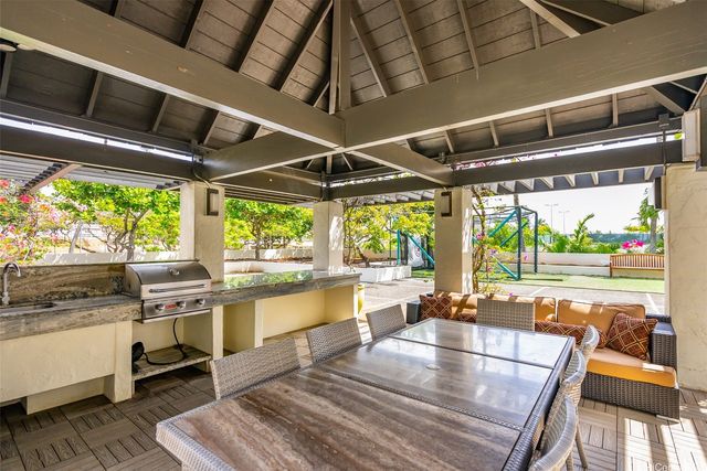500 Lunalilo Home Road 18C, Honolulu, HI 96825