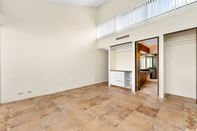 500 Lunalilo Home Road 18C, Honolulu, HI 96825