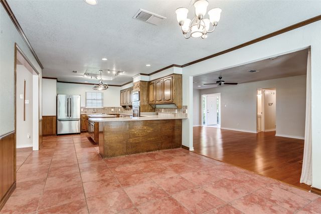 4100 Rawleigh Drive, Fort Worth, TX 76126