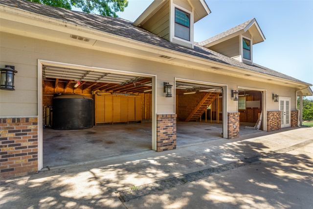 4100 Rawleigh Drive, Fort Worth, TX 76126