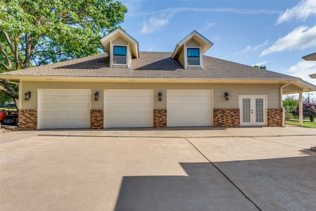 4100 Rawleigh Drive, Fort Worth, TX 76126