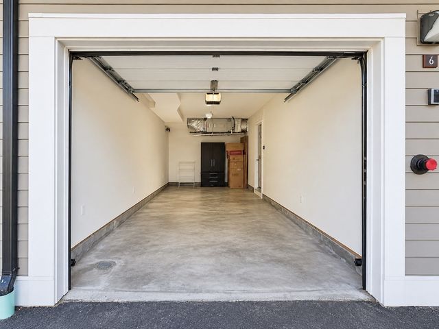 310-324 Rindge Ave 316-6, Cambridge, MA 02140