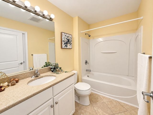 310-324 Rindge Ave 316-6, Cambridge, MA 02140