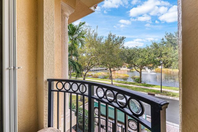 2446 San Pietro Circle, Palm Beach Gardens, FL 33410