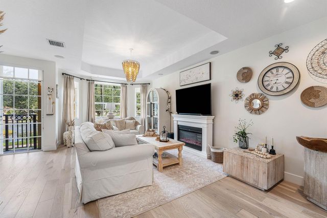 2446 San Pietro Circle, Palm Beach Gardens, FL 33410