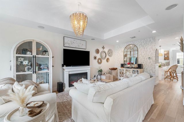 2446 San Pietro Circle, Palm Beach Gardens, FL 33410