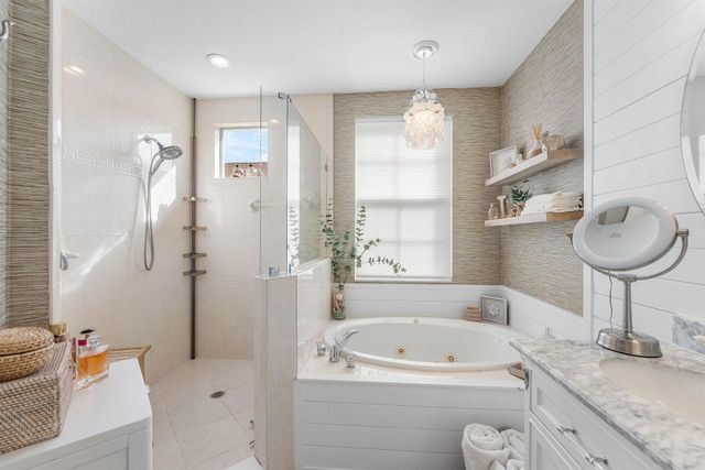 2446 San Pietro Circle, Palm Beach Gardens, FL 33410