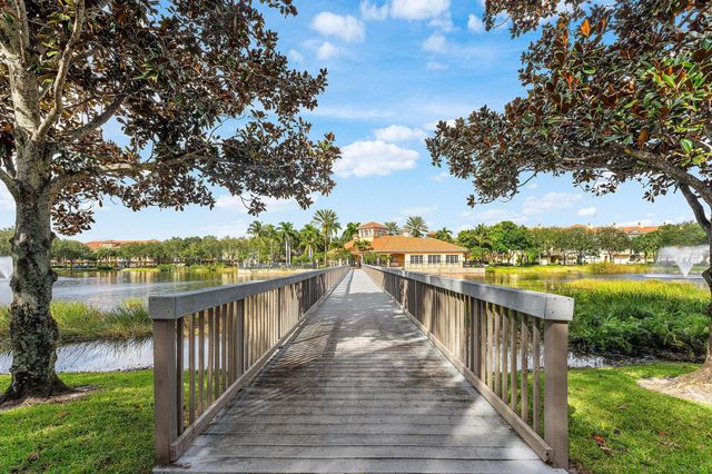 2446 San Pietro Circle, Palm Beach Gardens, FL 33410