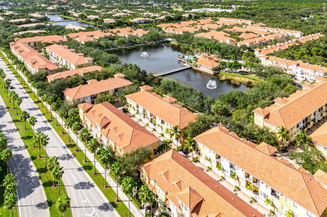 2446 San Pietro Circle, Palm Beach Gardens, FL 33410