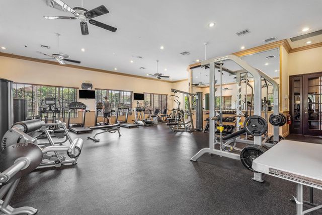 2446 San Pietro Circle, Palm Beach Gardens, FL 33410