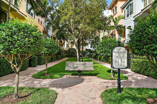 2446 San Pietro Circle, Palm Beach Gardens, FL 33410