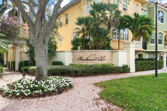 2446 San Pietro Circle, Palm Beach Gardens, FL 33410