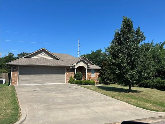 2805 N Louisville Avenue, Russellville, AR 72802