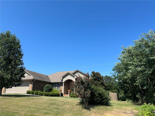 2805 N Louisville Avenue, Russellville, AR 72802