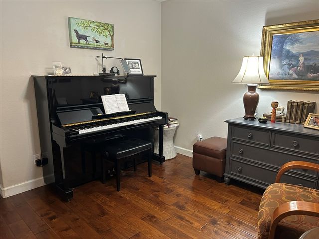2805 N Louisville Avenue, Russellville, AR 72802